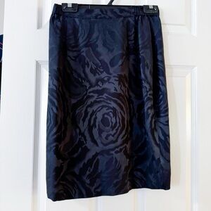 100% Silk Elegant Black Patterned Skirt (Korean Designer) Size 6